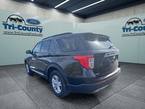 Agate Black Metallic 2023 Ford Explorer XLT
