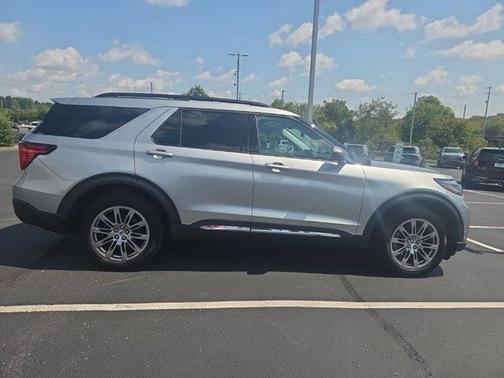 Iconic Silver Metallic 2025 Ford Explorer Active