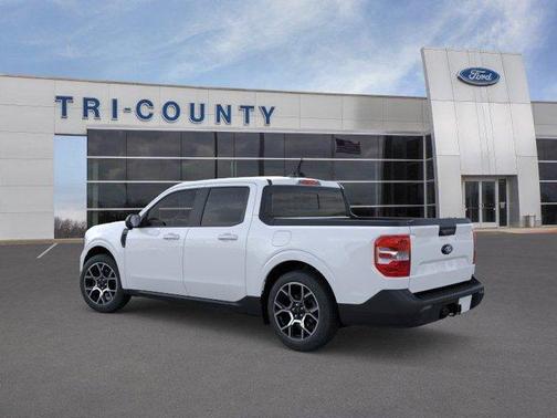 Oxford White 2025 Ford Maverick Lariat