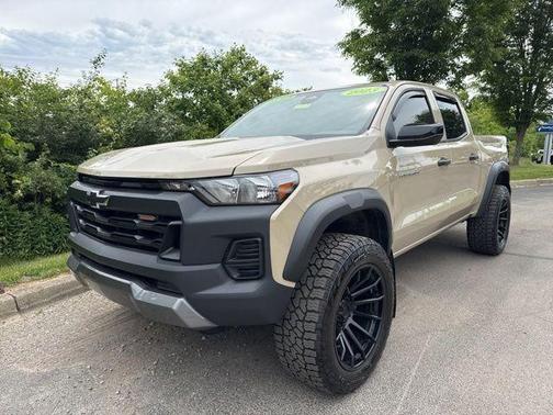 Sand Dune Metallic 2023 Chevrolet Colorado Trail Boss