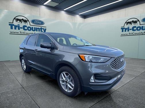 Carbonized Gray Metallic 2024 Ford Edge SEL