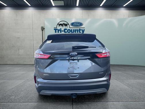 Carbonized Gray Metallic 2024 Ford Edge SEL