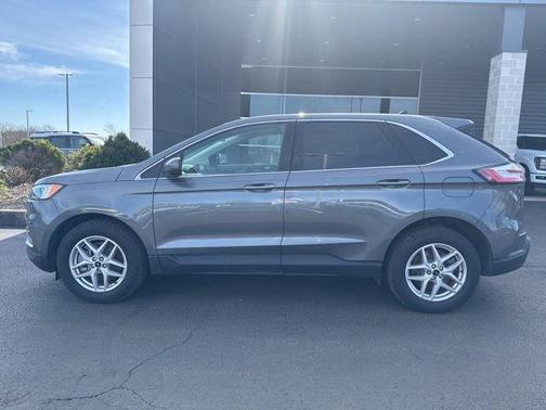 Carbonized Gray Metallic 2024 Ford Edge SEL