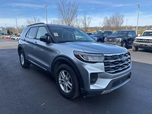 Iconic Silver Metallic 2025 Ford Explorer Active