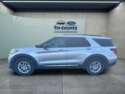 Iconic Silver Metallic 2025 Ford Explorer Active