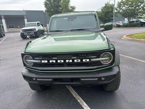 Eruption Green Metallic 2023 Ford Bronco Outer Banks