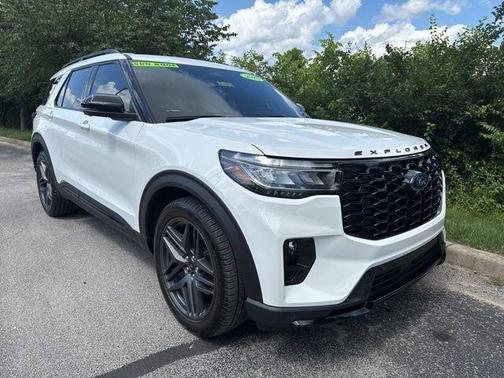Star White 2025 Ford Explorer ST SUV