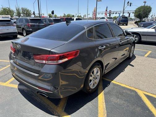 2017 Kia Optima LX