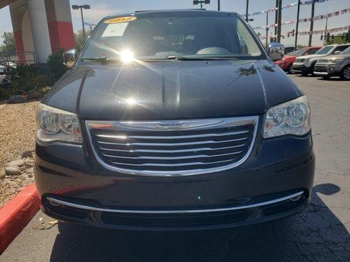 2015 Chrysler Town & Country Touring-L