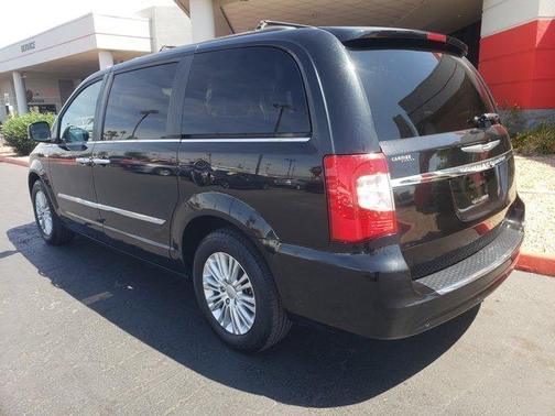 2015 Chrysler Town & Country Touring-L
