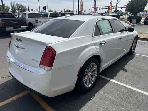 2017 Chrysler 300C Base