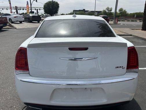 2017 Chrysler 300C Base