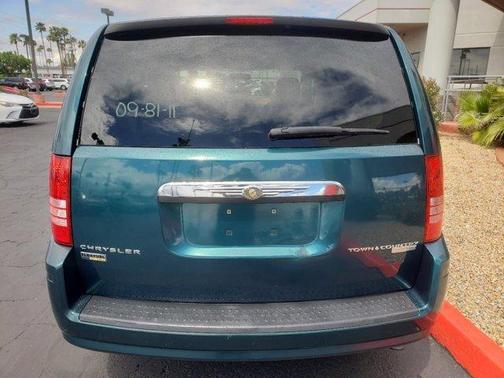 2009 Chrysler Town & Country LX