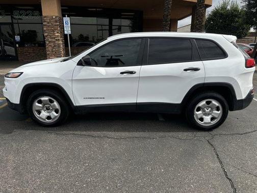 2015 Jeep Cherokee Sport