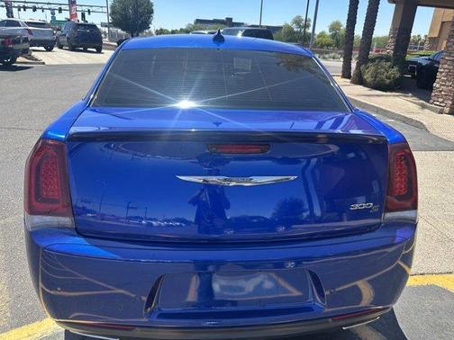 2018 Chrysler 300 S