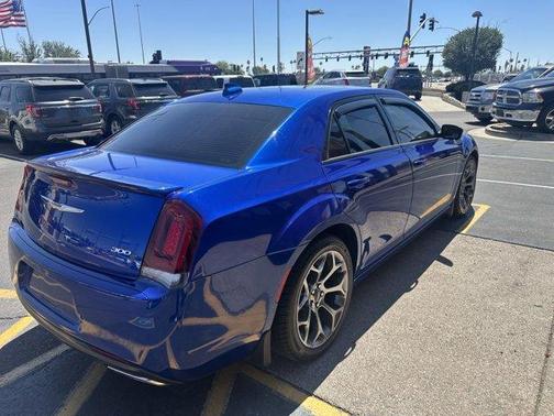 2018 Chrysler 300 S