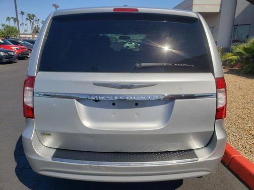 2012 Chrysler Town & Country Touring
