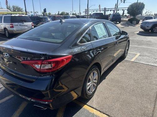 2016 Hyundai SONATA SE