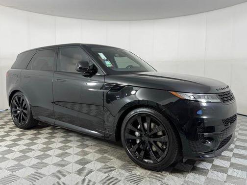 Santorini Black Metallic 2026 Land Rover Range Rover Sport SE