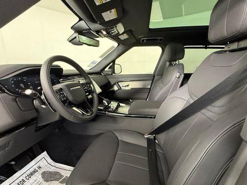 2025 Land Rover Range Rover Sport SE