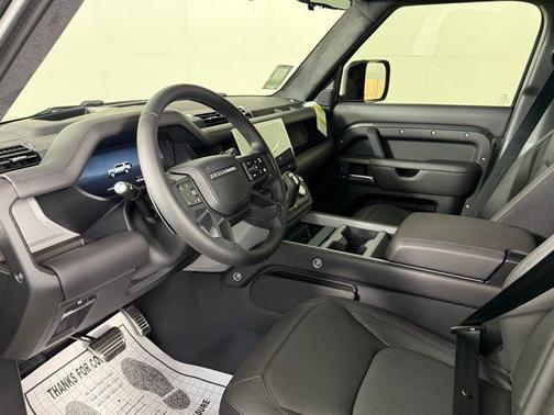 2026 Land Rover Defender V8