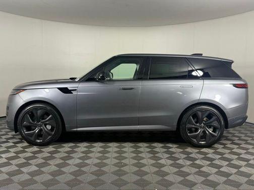 2025 Land Rover Range Rover Sport SE