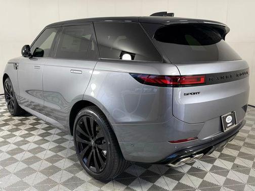 2025 Land Rover Range Rover Sport SE