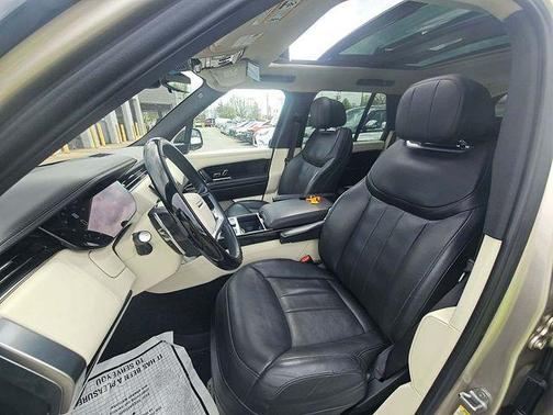 2023 Land Rover Range Rover SE