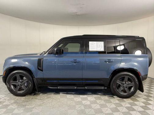 2025 Land Rover Defender X-Dynamic SE