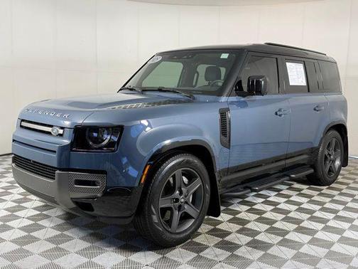 2025 Land Rover Defender X-Dynamic SE