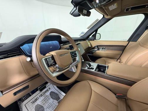 2025 Land Rover Range Rover SE