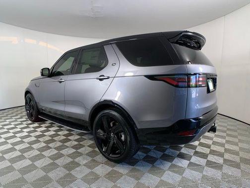 2024 Land Rover Discovery Dynamic SE