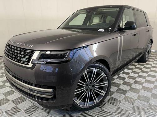 2025 Land Rover Range Rover SE