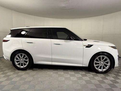 2023 Land Rover Range Rover Sport SE