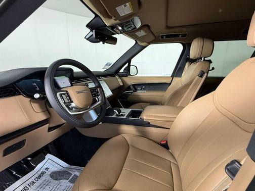 2025 Land Rover Range Rover SE
