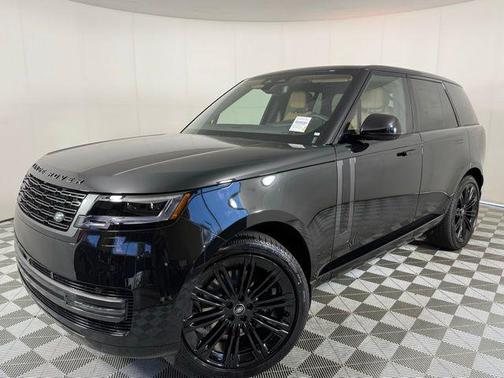 2025 Land Rover Range Rover SE