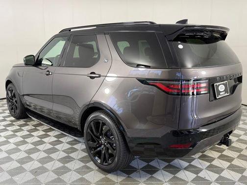 2025 Land Rover Discovery Dynamic SE