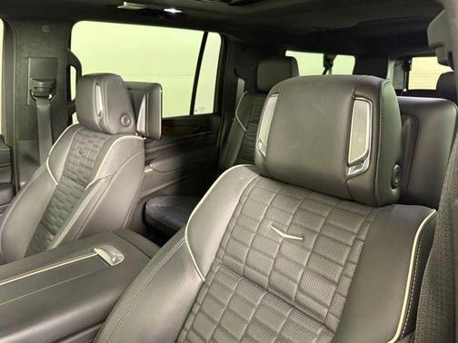 2023 Cadillac Escalade ESV Sport Platinum