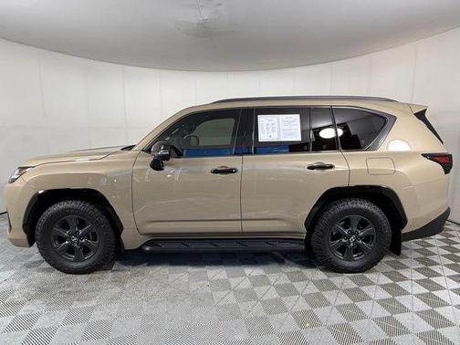 2025 Lexus LX 700h 700h