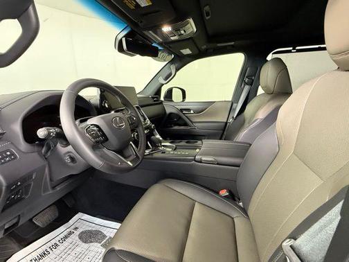 2025 Lexus LX 700h 700h