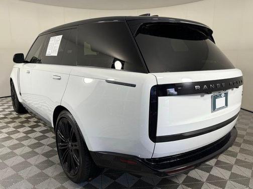 2022 Land Rover Range Rover SE
