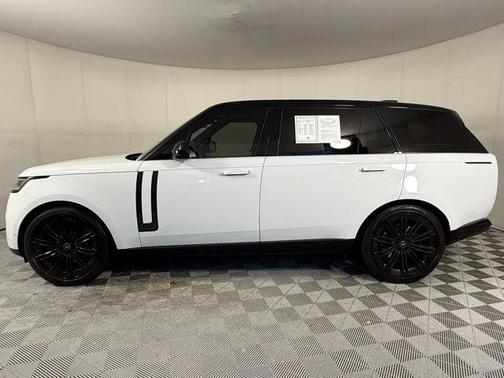 2022 Land Rover Range Rover SE