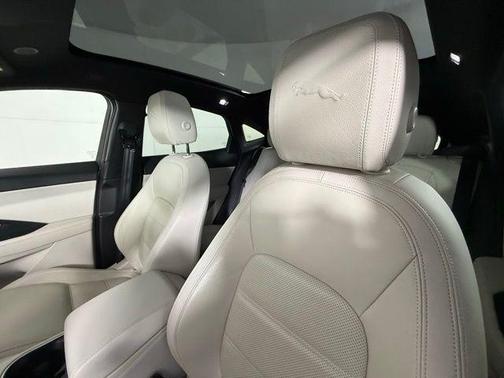 2021 Jaguar E-PACE P250 SE