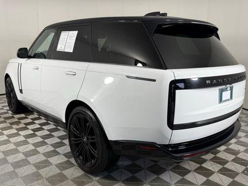 2022 Land Rover Range Rover SE