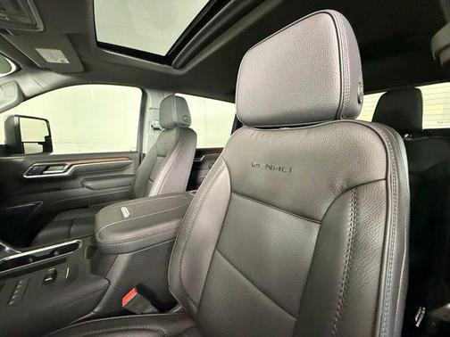 2025 GMC Sierra 2500 Denali