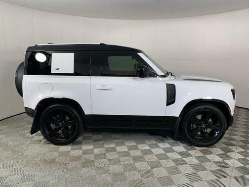 2024 Land Rover Defender X-Dynamic SE