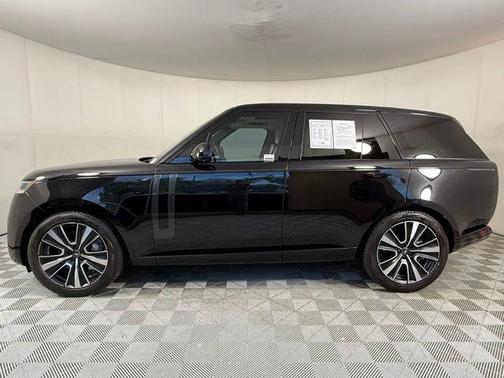 2023 Land Rover Range Rover SE