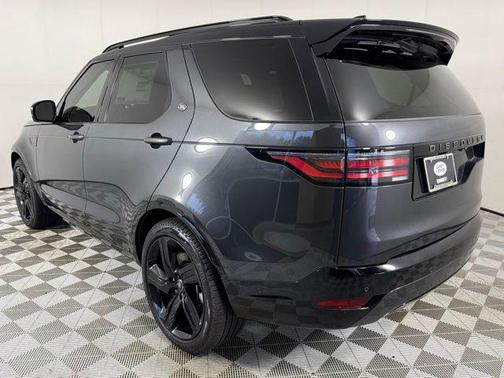 2025 Land Rover Discovery Dynamic SE