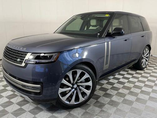2025 Land Rover Range Rover SE