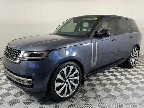 2025 Land Rover Range Rover SE
